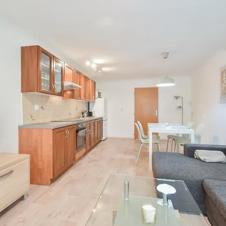 Grand 3 Bedroom Mezonet Alamóc