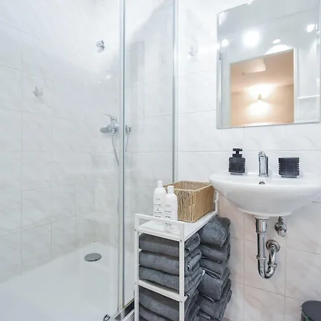 Grand 3 Bedroom Mezonet * Оломоуц